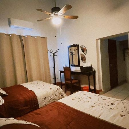 פרס דה לה פואנטה Hostal La Espanola Parras מראה חיצוני תמונה