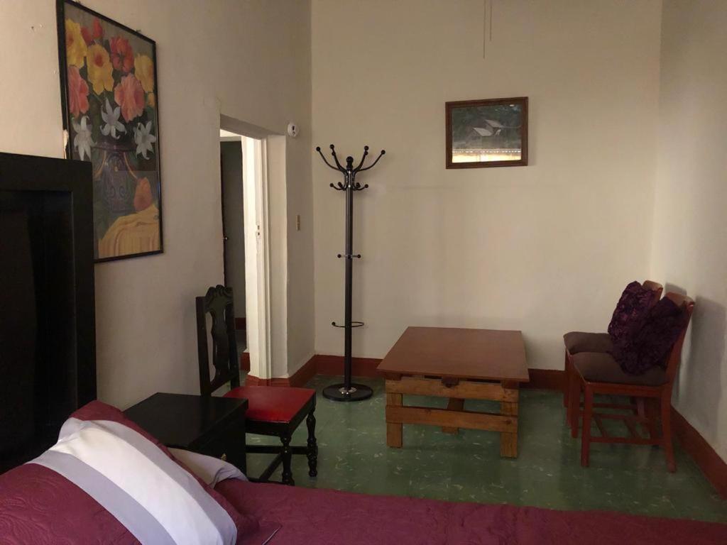 פרס דה לה פואנטה Hostal La Espanola Parras מראה חיצוני תמונה