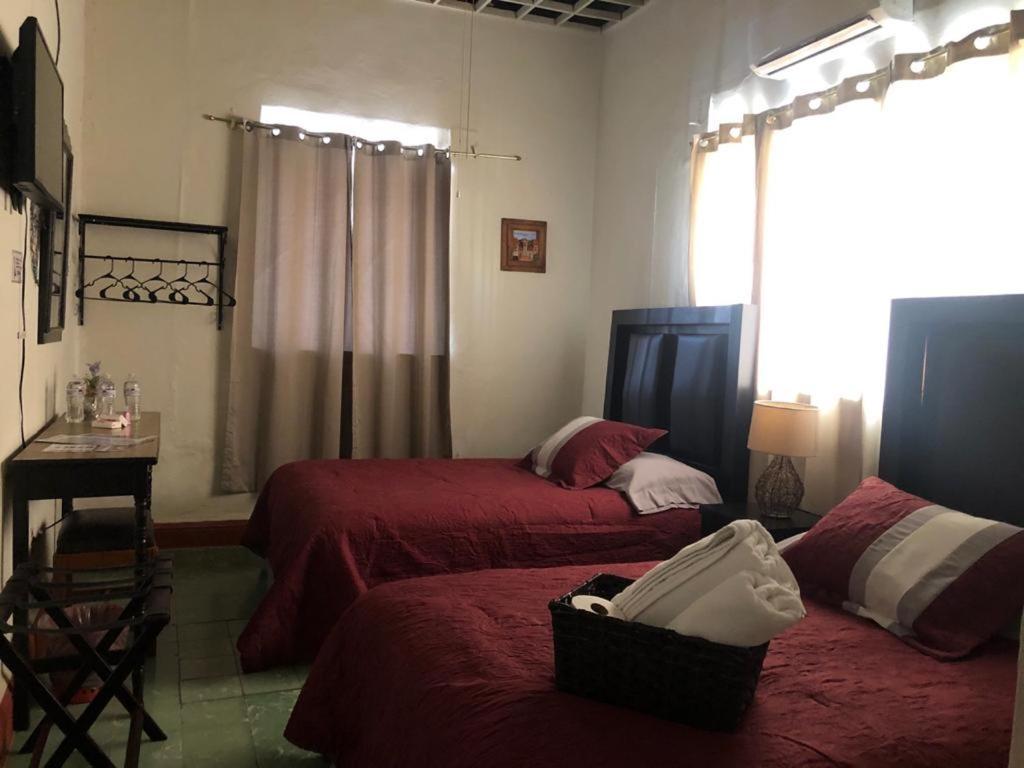 פרס דה לה פואנטה Hostal La Espanola Parras מראה חיצוני תמונה