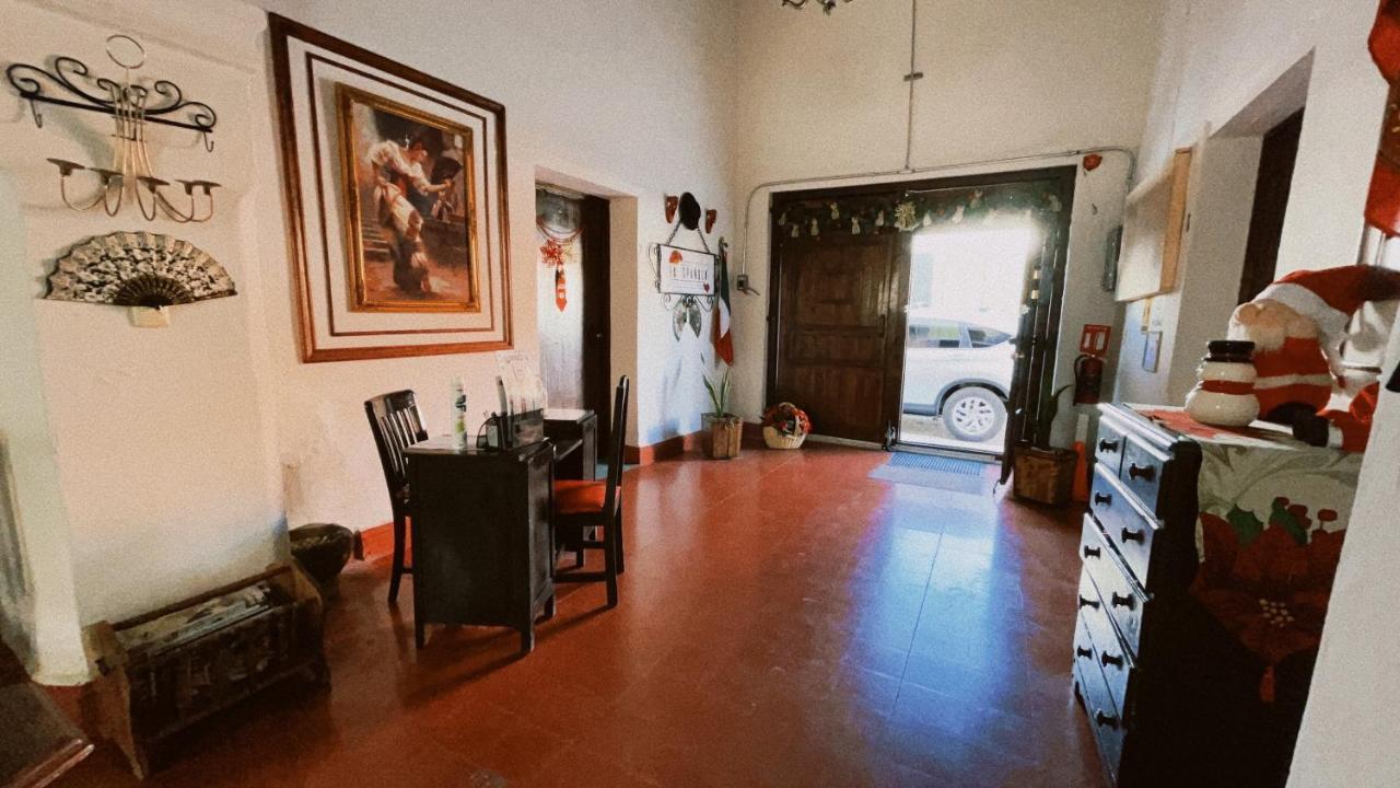 פרס דה לה פואנטה Hostal La Espanola Parras מראה חיצוני תמונה