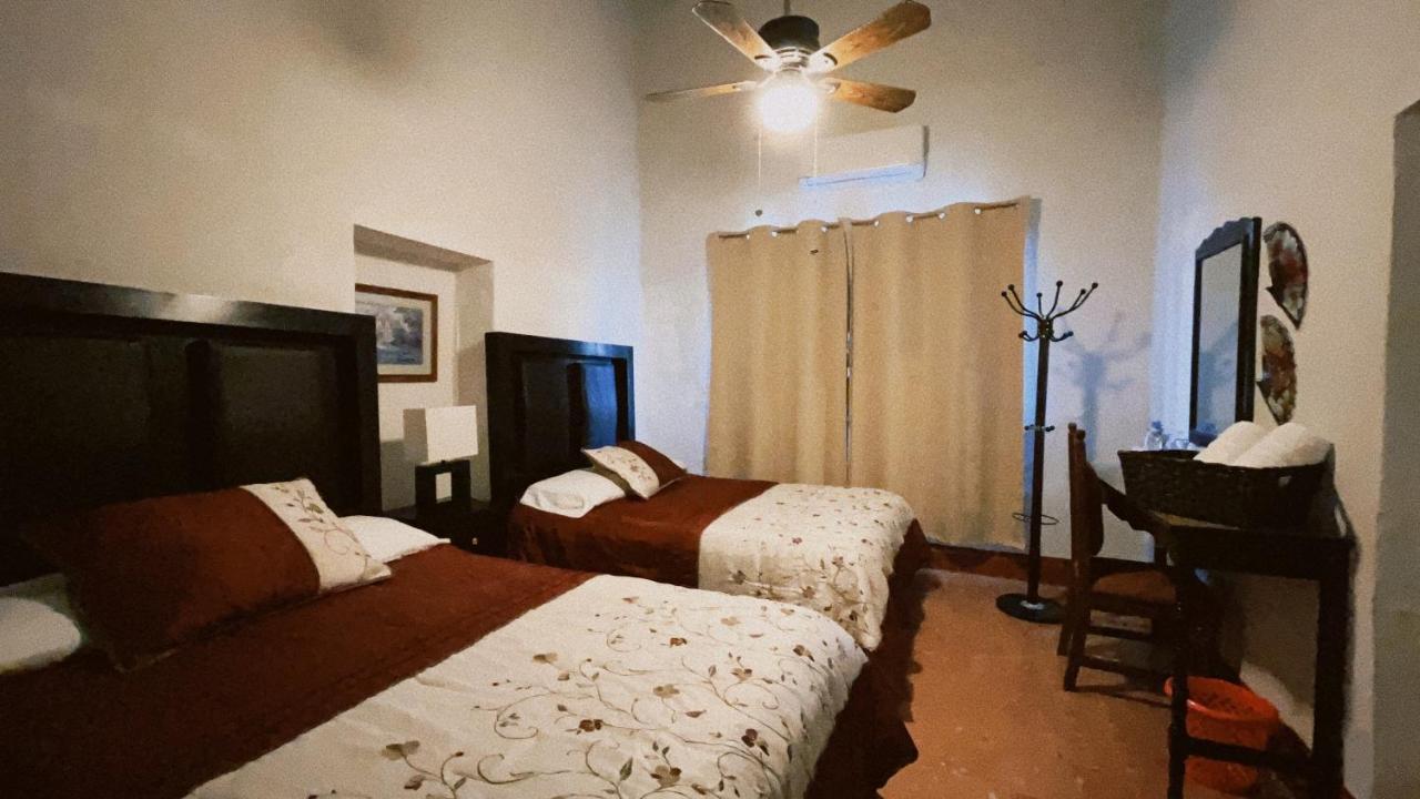 פרס דה לה פואנטה Hostal La Espanola Parras מראה חיצוני תמונה